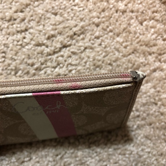 Coach | Small Credit Card Wallet - Picture 3 of 6